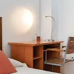 Bed & Breakfast Ca La Gloria Vilabertrán