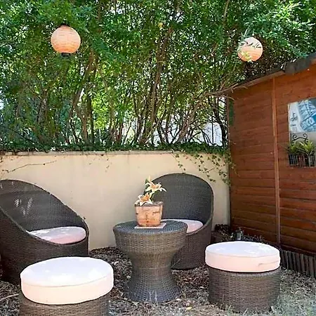 Ca La Gloria Bed & Breakfast Vilabertrán